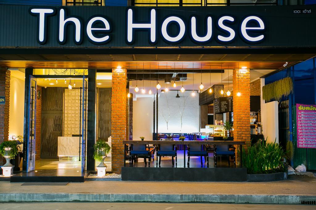 The House Patong Hotell Exteriör bild