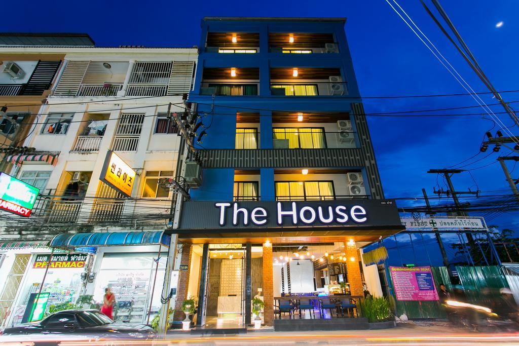 The House Patong Hotell Exteriör bild
