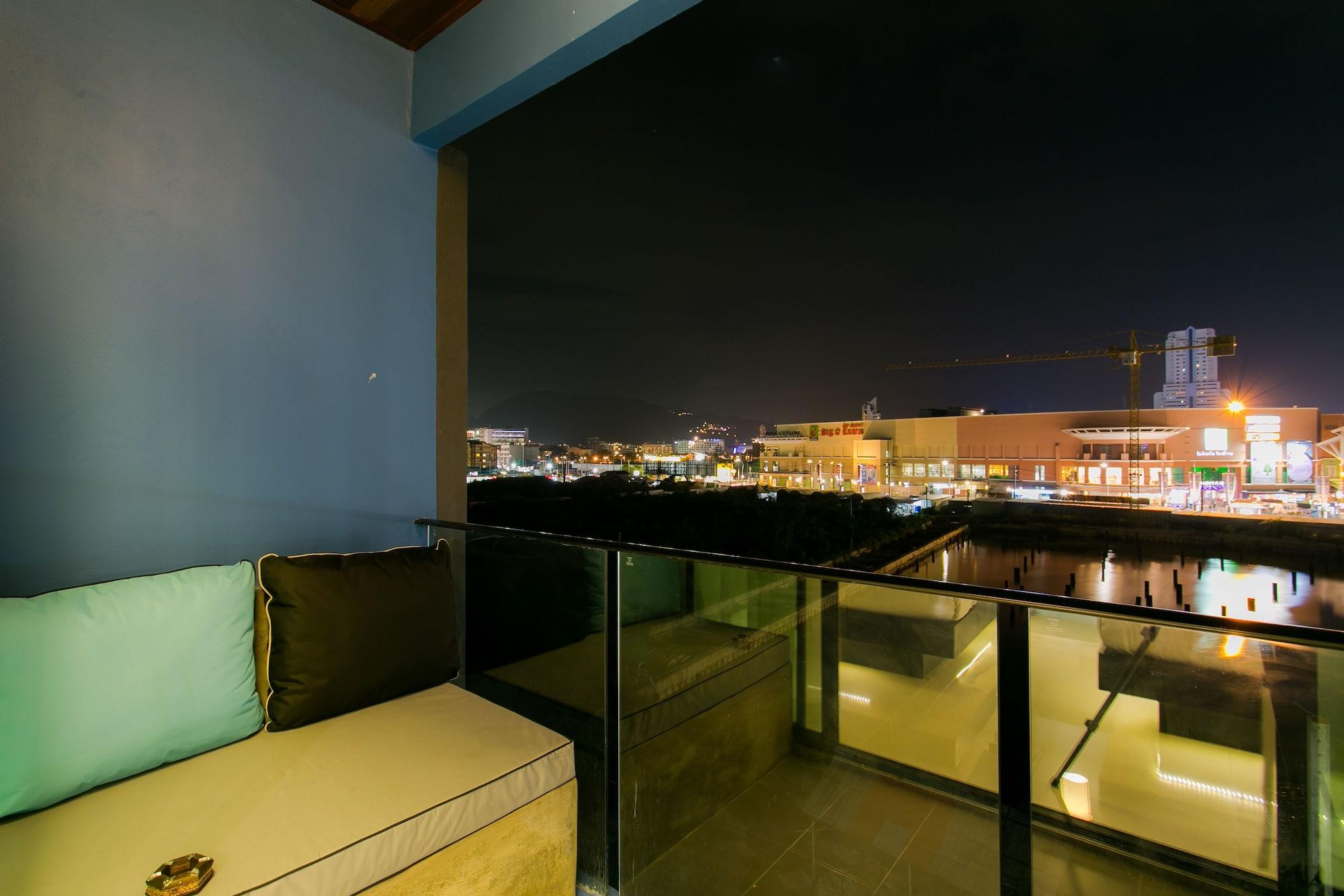 The House Patong Hotell Exteriör bild